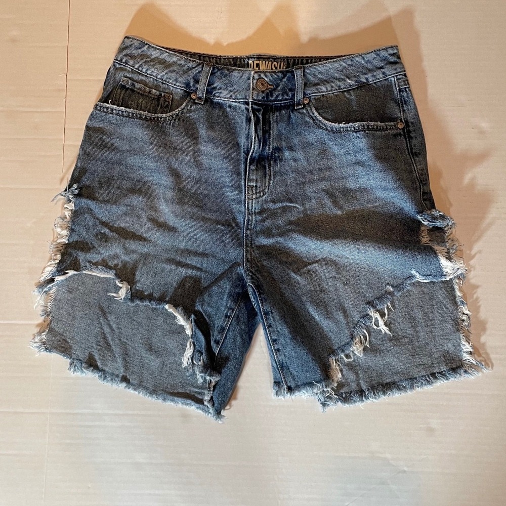RE:WASH The Baggy Bermuda Distressed Denim Cut Off Jean Shorts Size 7 28 Y2K